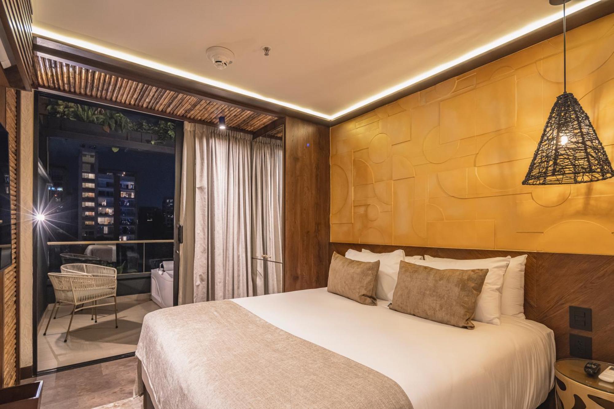 Golden Valley Hotel 麦德林 外观 照片