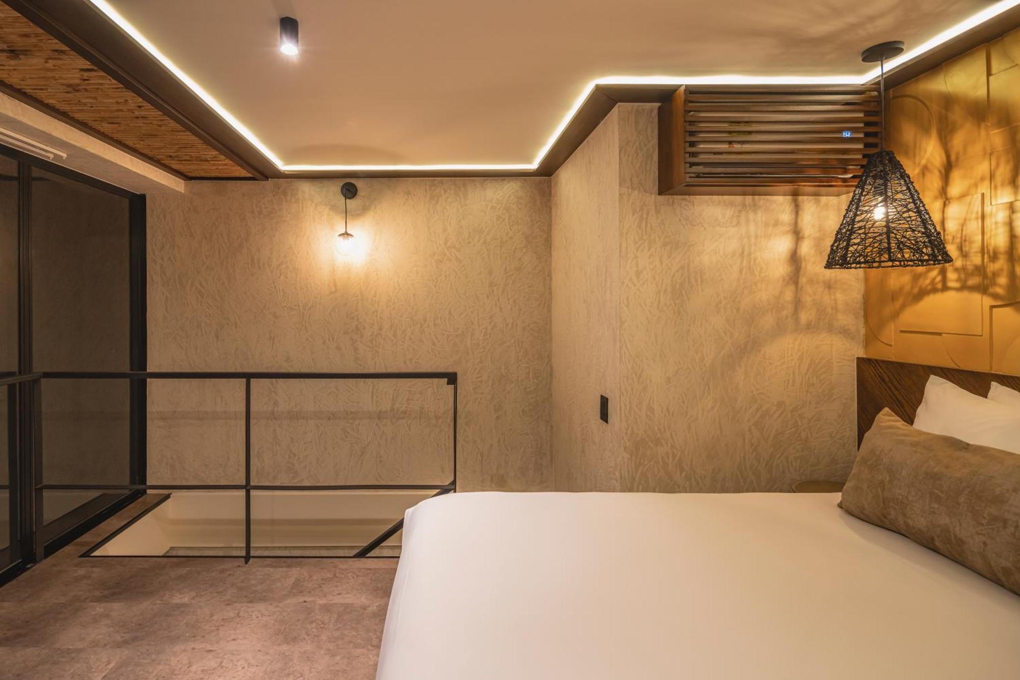Golden Valley Hotel 麦德林 外观 照片