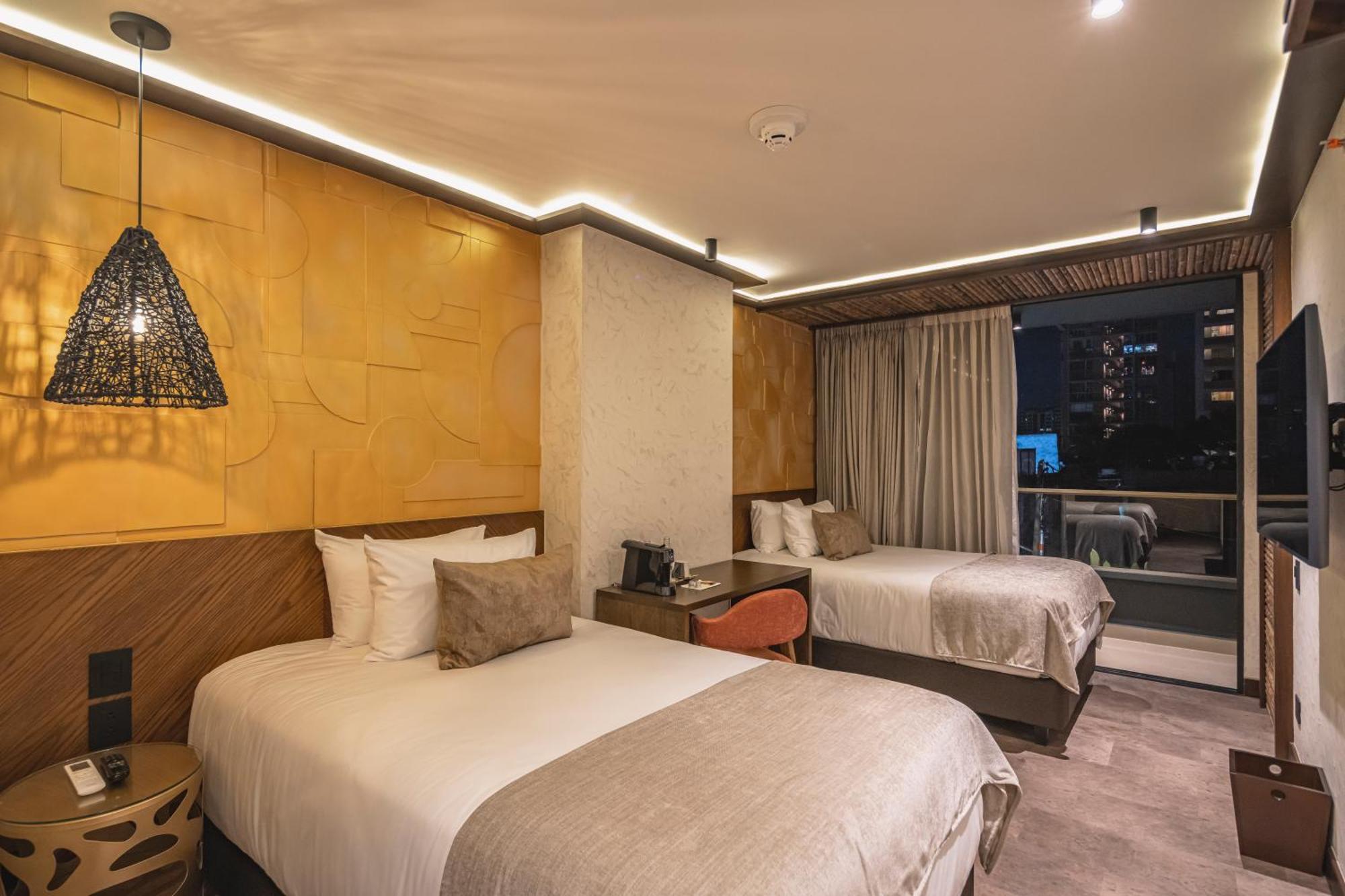 Golden Valley Hotel 麦德林 外观 照片