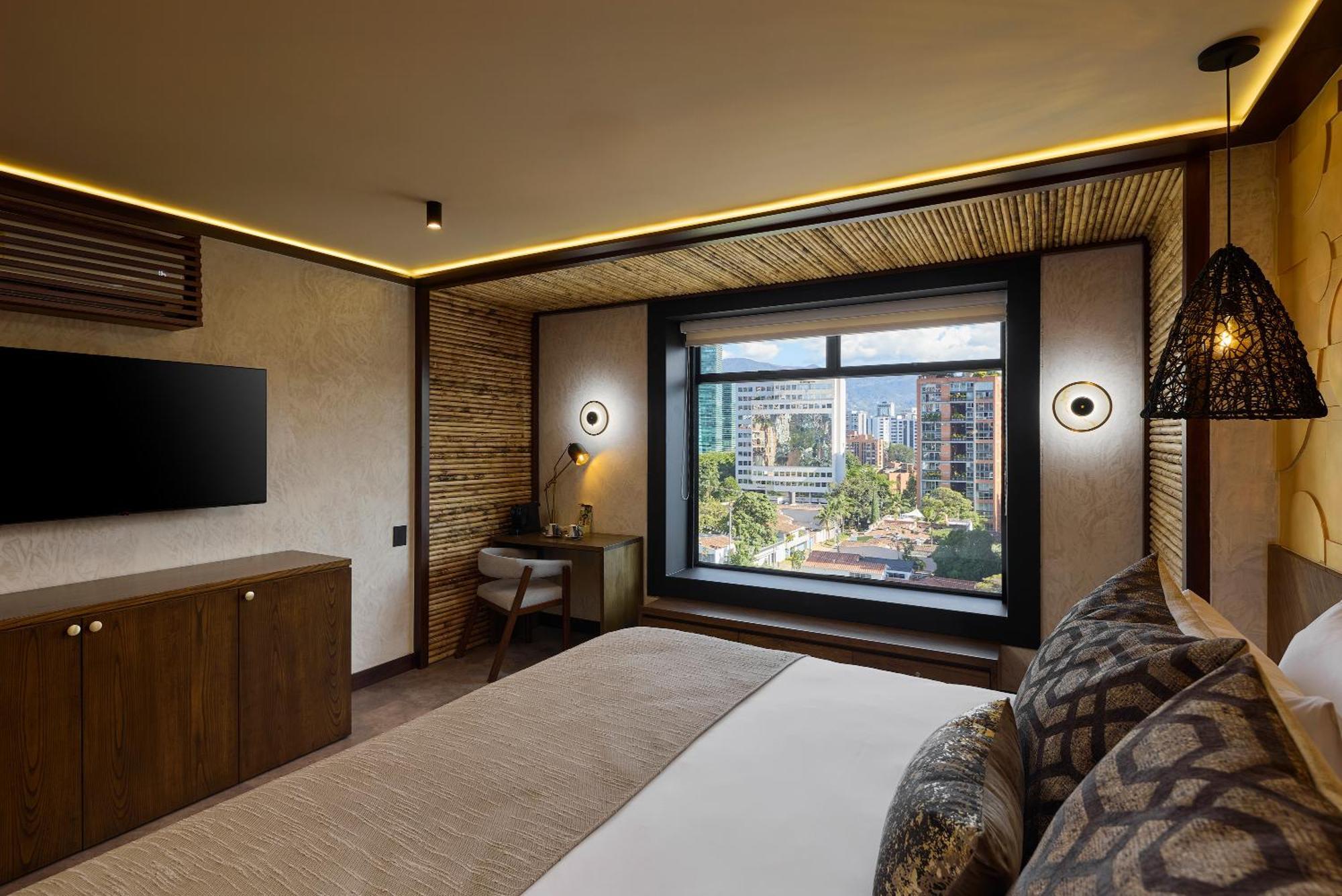Golden Valley Hotel 麦德林 外观 照片