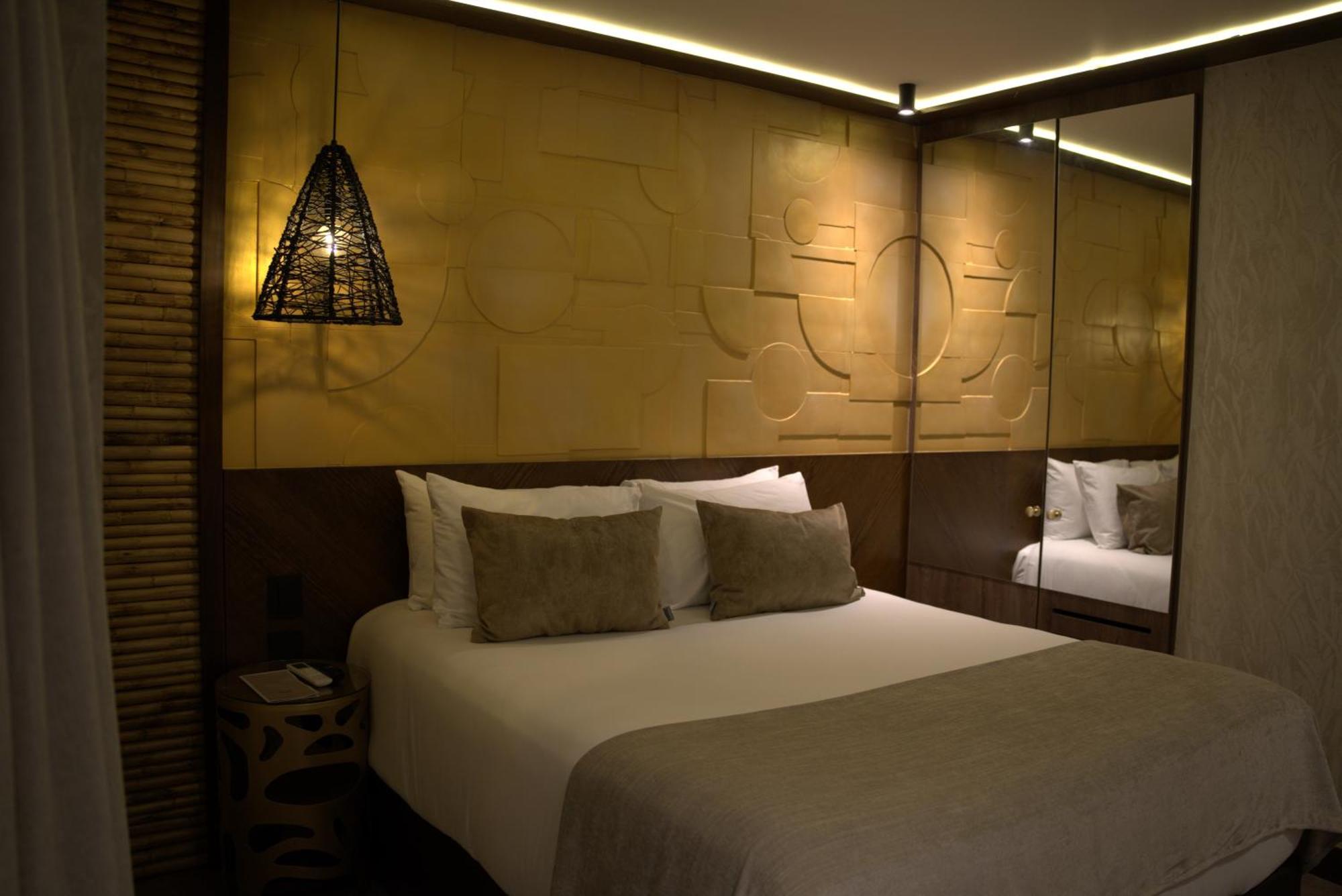 Golden Valley Hotel 麦德林 外观 照片